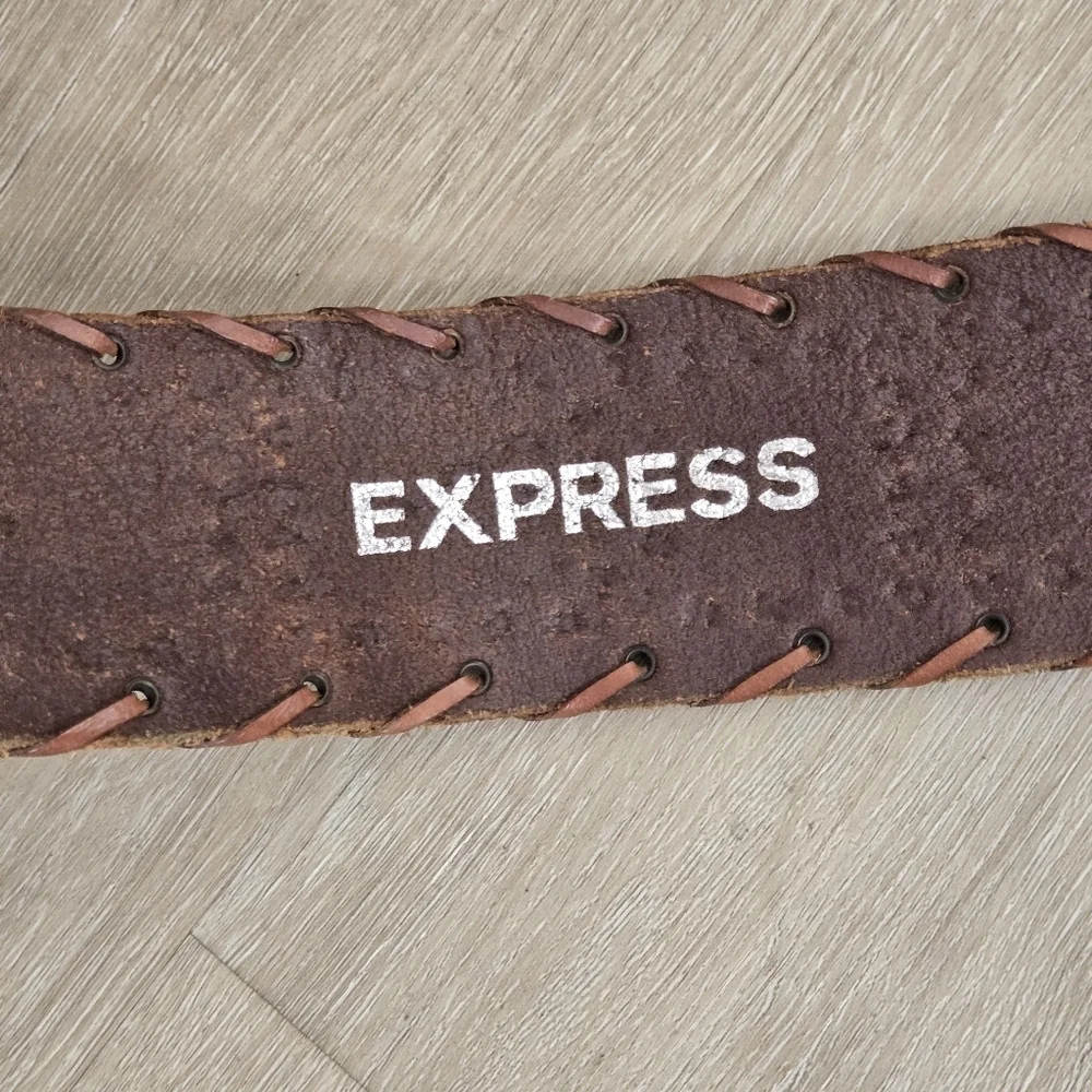 Express Vintage Leather Whipstitch Studded Western Belt with Brass Buckle Size M